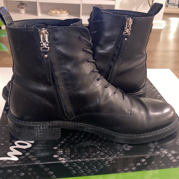 Sam Edelman Nina Black Leather Lace Up Boots - Picture 7 of 10